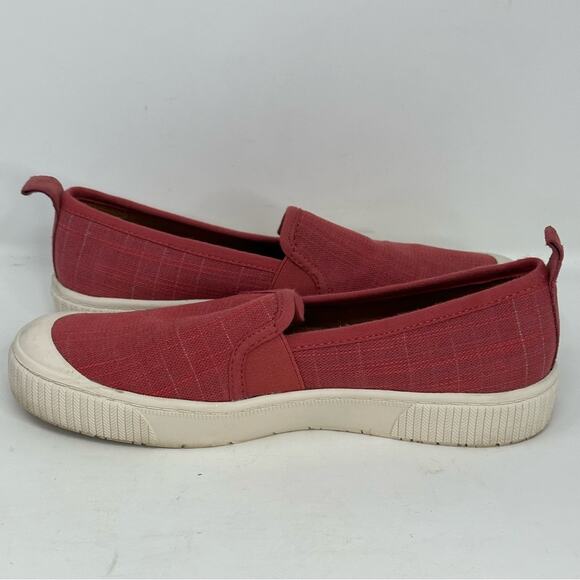 Zodiac Ciara Red Textured Slip On Sneakers - Picture 3 of 10